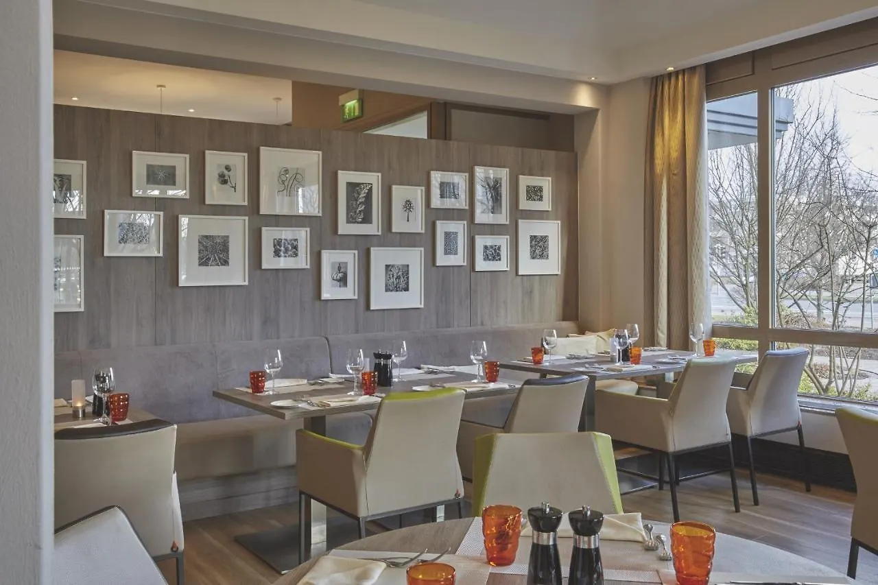 ****  H4 Hotel Hannover Messe Laatzen Germany
